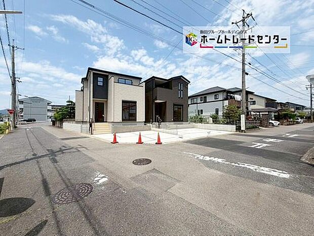前面は、交通量の少ない南側５．９８ｍ、西側５．９６ｍ道路です。ゆとりがあり、駐車も落ち着いて行える環境になっています。

