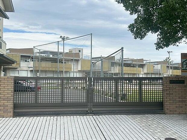 岐阜市立岐阜小学校(約1,760m)