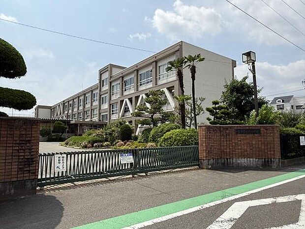 一宮市立千秋小学校（約400m）