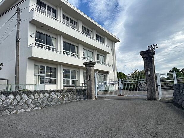 大垣市立青墓小学校（約1,209m）