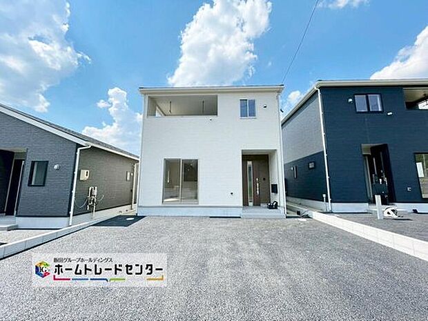 【現地外観写真】2号棟
一戸建ての大きなメリットは、「自分の土地」を自由に使えること。好きなペットが飼えるほか、ガーデニングやDIY、車やバイクの手入れなど様々な趣味を楽しめます♪