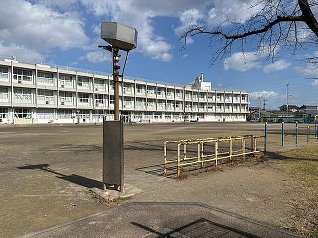 笠松町立下羽栗小学校（約2,400m）