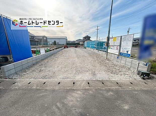 【完成予想図(外観)】１号棟
土地面積　343.41m2
建物面積　97.90m2