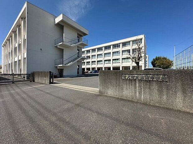 可児市立蘇南中学校（約2,000m）