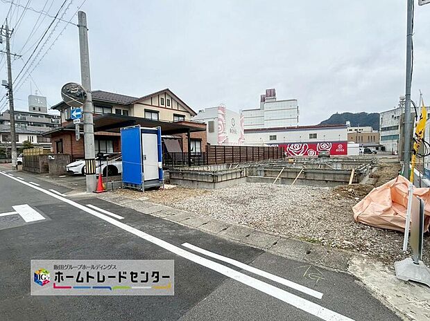 【完成予想図(外観)】土地面積　200.98m2
建物面積　 95.65m2