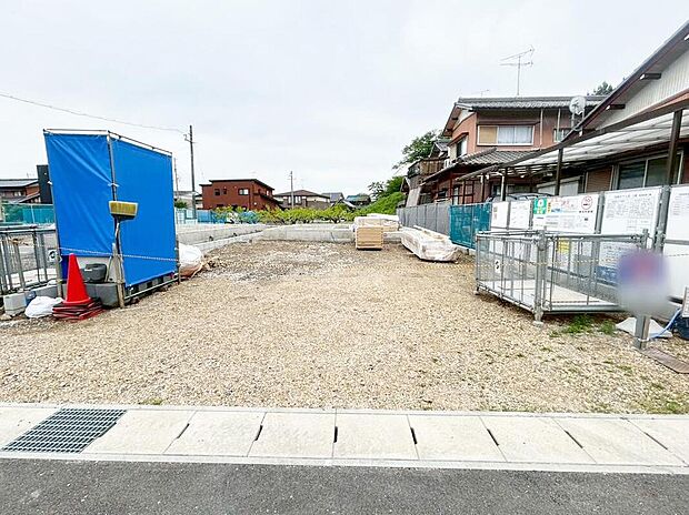 【現地外観写真】1号棟
土地面積 213.64m2
建物面積 106.00m2
