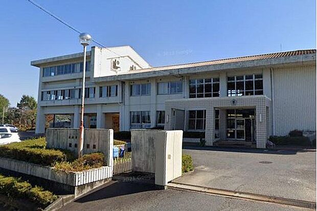土岐市立肥田中学校（約1,255m）