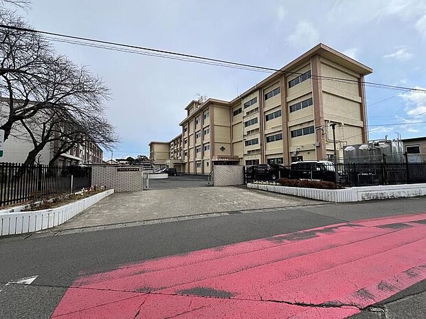 一宮市立浅井中学校(約1,400m)