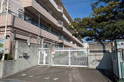 北小学校 57ｍ(徒歩1分)