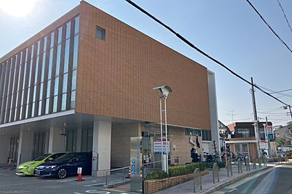 千里丘図書館 650ｍ(徒歩7分)