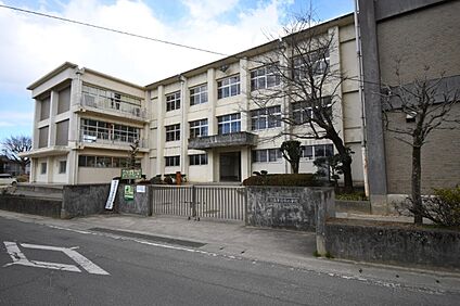 国府小学校 800ｍ