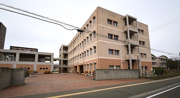 徳島中学校