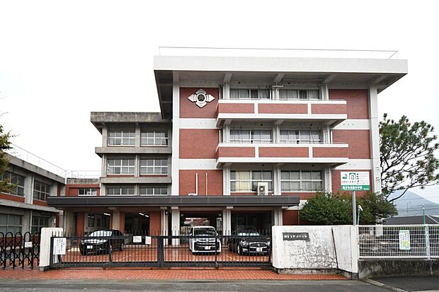 高松市立国分寺北部小学校（約1,300m）
