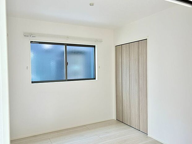 【洋室】1階洋室。キッズスペースやゲストルームとしても◎※施工事例です。実際とは異なります。