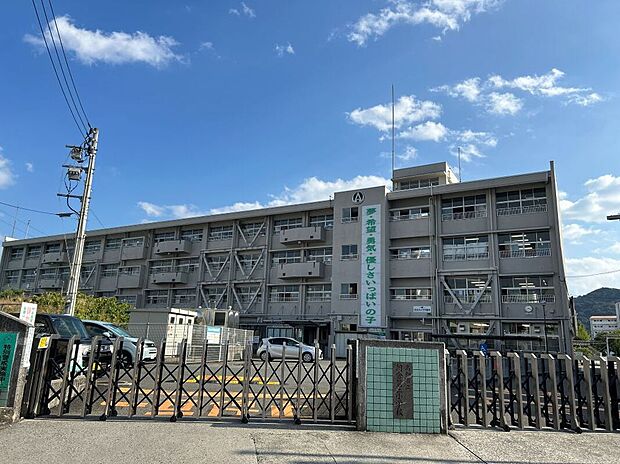 高知市立朝倉第二小学校（約700m）