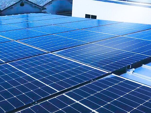 【太陽光発電システム】この屋根が、毎日発電してくれる。電気を「つくる」家は、家計にも防災にも強い味方。今こそ始めたい、太陽光のある暮らし。