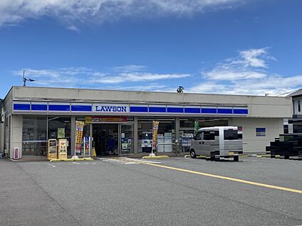 ローソン 高知鴨部三丁目店 徒歩513m