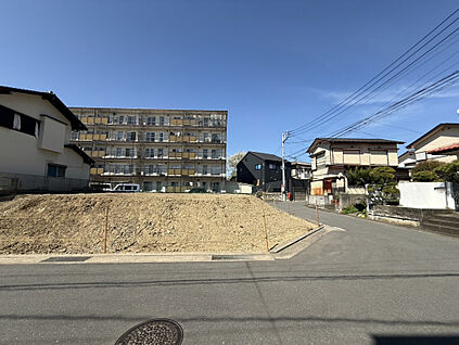 販売現地