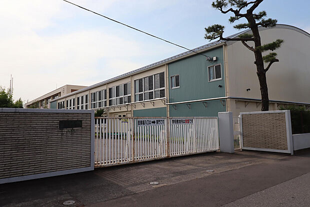 陽北中学校(約354m)