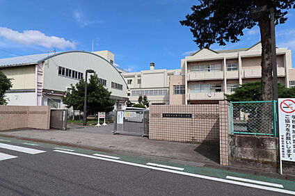 横川東小学校 1448m