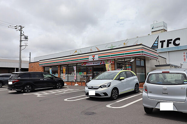 セブンイレブン宇都宮東今泉2丁目店(約618m)