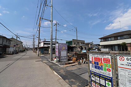 前面道路含む現地（造成後）