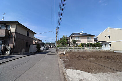 前面道路含む現地（造成後）