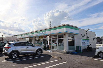 ファミリーマート宇都宮簗瀬町店 338m