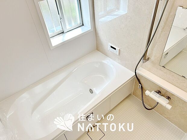 現地写真(浴室)
浴室暖房乾燥機付き。1坪タイプで広々です。