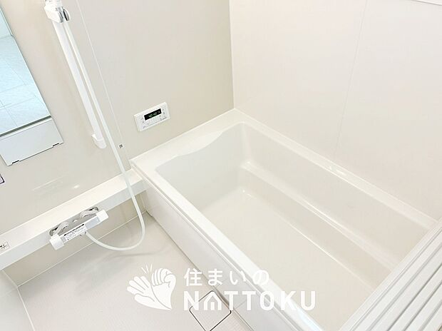 現地写真(浴室)
浴室暖房乾燥機付き。1坪タイプで広々です。