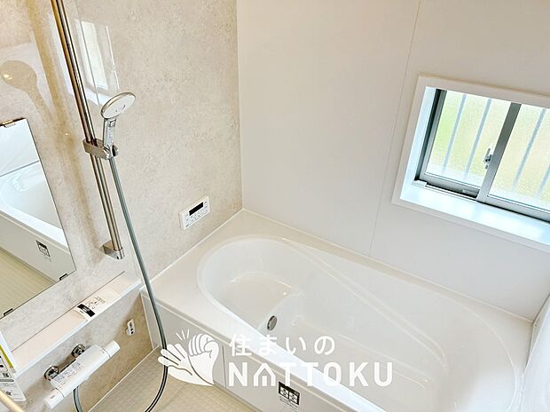 現地写真(浴室)
浴室暖房乾燥機付き。1坪タイプで広々です。