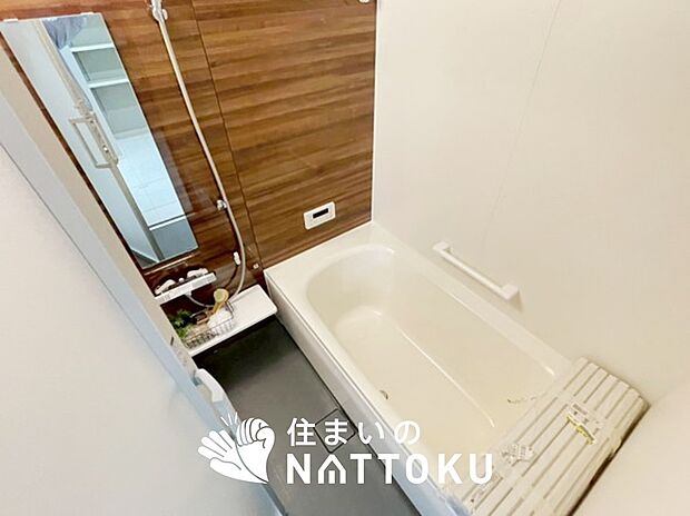 現地写真（浴室）
浴室暖房乾燥機付き。１坪タイプで広々です。