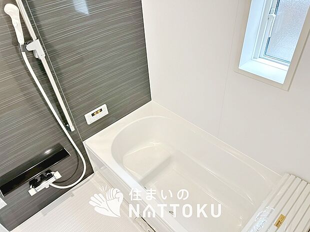現地写真(キッチン)
収納たっぷりのシステムキッチン、浄水器付水栓を標準装備しています。