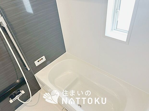 現地写真(浴室)
浴室暖房乾燥機付き。1坪タイプで広々です。
