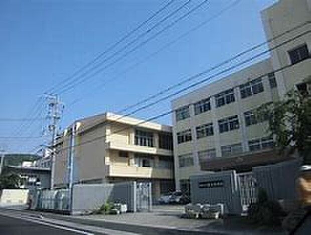 姫路市立安室中学校（約1,600m）