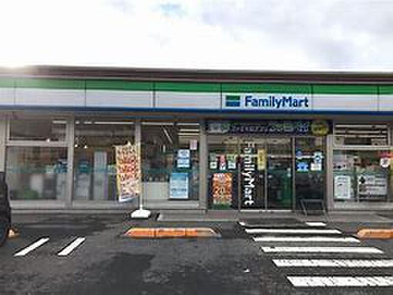 【車・交通】ファミリーマート小野本町店