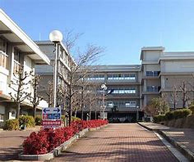 姫路市立糸引小学校(約960m)