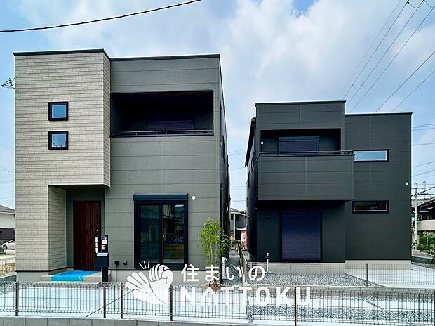 【現地写真(街並み)】軽くて火災に強い屋根材を採用し、地震時の建物への負担や揺れを軽減しています。