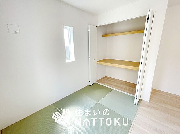 【現地写真(和室)】大壁仕様の新和室。くつろぎの空間です。