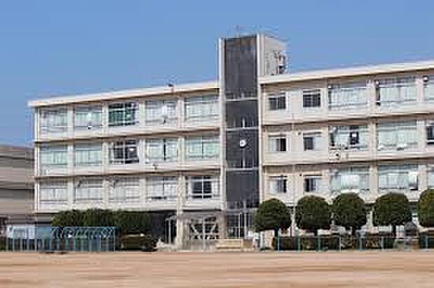 加古川市立鳩里小学校(約750m)