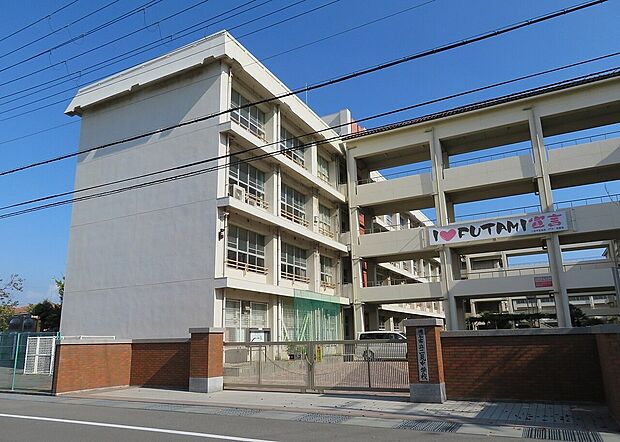 明石市立二見中学校（約1,500m）