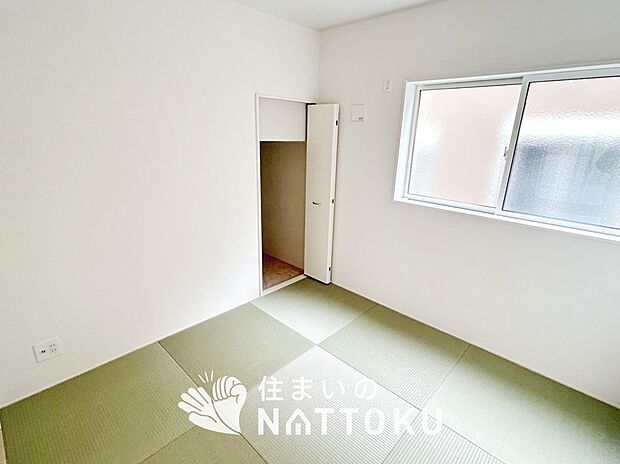 【現地写真(和室)】大壁仕様の新和室。くつろぎの空間です。