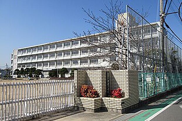 姫路市立妻鹿小学校（約700m）