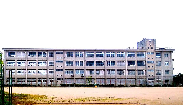 高砂市立米田西小学校（約960m）