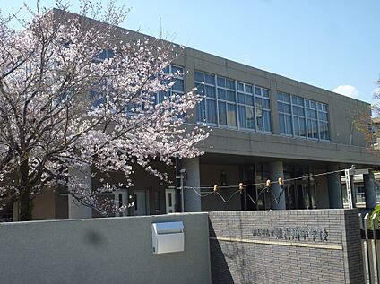 加古川市立加古川中学校 740ｍ(徒歩10分)