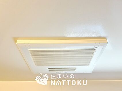 電気式浴室暖房換気乾燥機