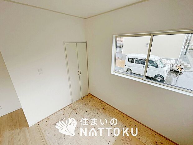 【現地写真(和室)】大壁仕様の新和室。くつろぎの空間です。