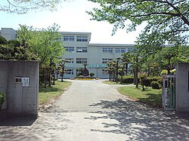 加古川市立陵北小学校（約550m）