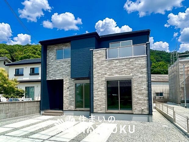 【現地写真(外観)【2号地】】断熱性、気密性を高める工夫で一年中ずっと心地よく暮らせる、高気密・高断熱です。