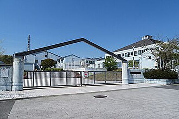 三田市立あかしあ台小学校(約1,000m)
